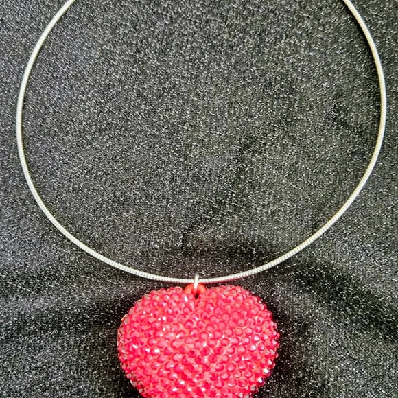 Red Crystal Heart Pendant Necklace - Picture 3 of 6